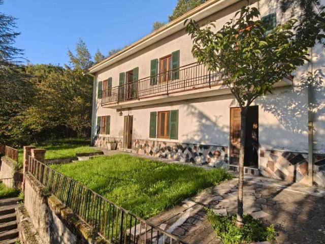 Villa Indipendente in vendita a Unione di comuni Montana Lunigiana, Fivizzano