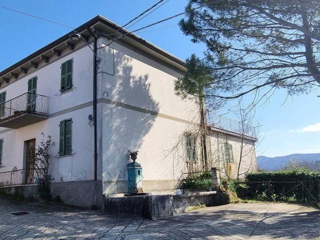 Villa Indipendente in vendita a Unione di comuni Montana Lunigiana, Fivizzano