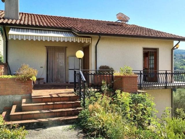 Villa Indipendente in vendita a Unione di comuni Montana Lunigiana, Fivizzano