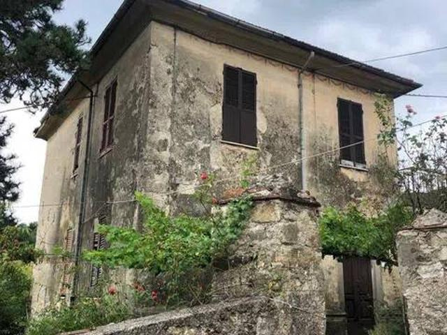 Villa Indipendente in vendita a Unione di comuni Montana Lunigiana, Fivizzano