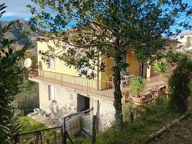 Villa Indipendente in vendita a Unione di comuni Montana Lunigiana, Fivizzano