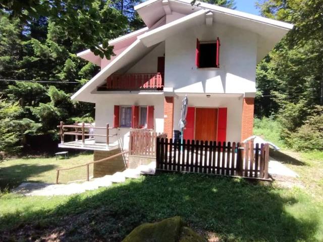 Villa Indipendente in vendita a Appennino Reggiano, Re
