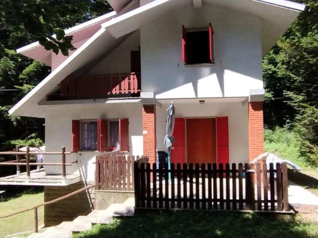 Villa Indipendente in vendita a Appennino Reggiano, Re