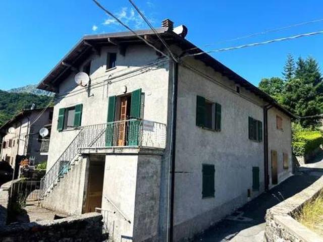 Villa Indipendente in vendita a Unione di comuni Montana Lunigiana, Fivizzano
