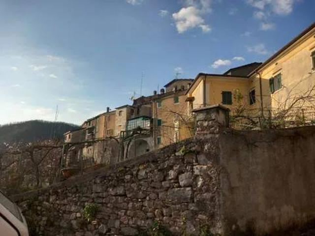 Villa Indipendente in vendita a Unione di comuni Montana Lunigiana, Fivizzano