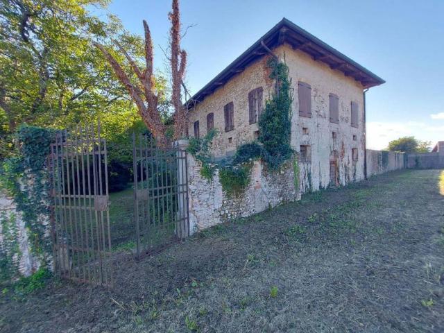 Villa Indipendente in vendita a Flaibano, Friuli-Venezia Giulia