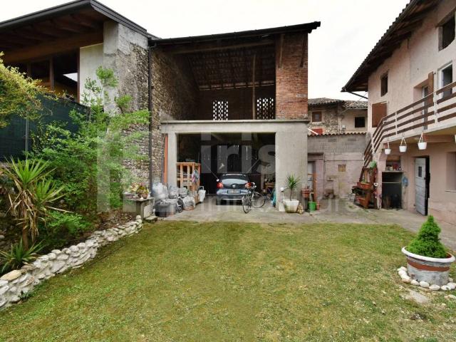 Villa Indipendente in vendita a Flaibano, Friuli-Venezia Giulia