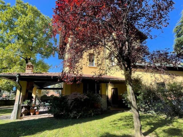 Villa Indipendente in vendita a Flero, Lombardia