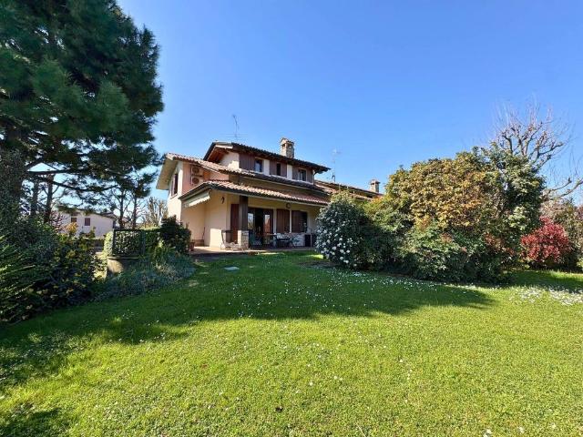 Villa Indipendente in vendita a Contegnaga, Flero