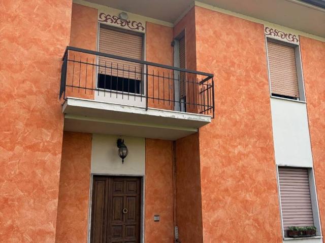 Villa Indipendente in vendita a Flero, Brescia