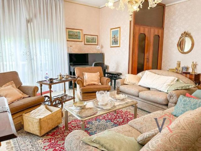 Villa Indipendente in vendita a Onzato di Flero, Flero