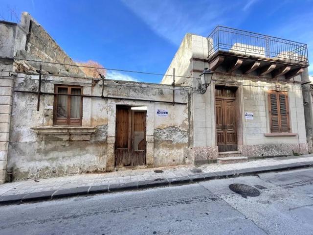 Villa Indipendente in vendita a Santuzzo, Floridia