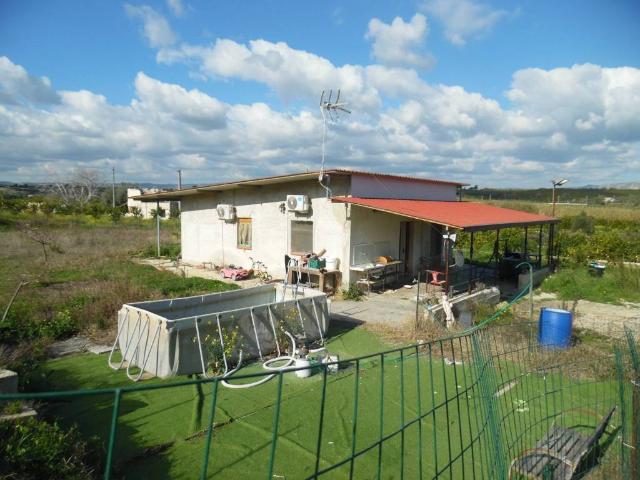 Villa Indipendente in vendita a Santuzzo, Floridia