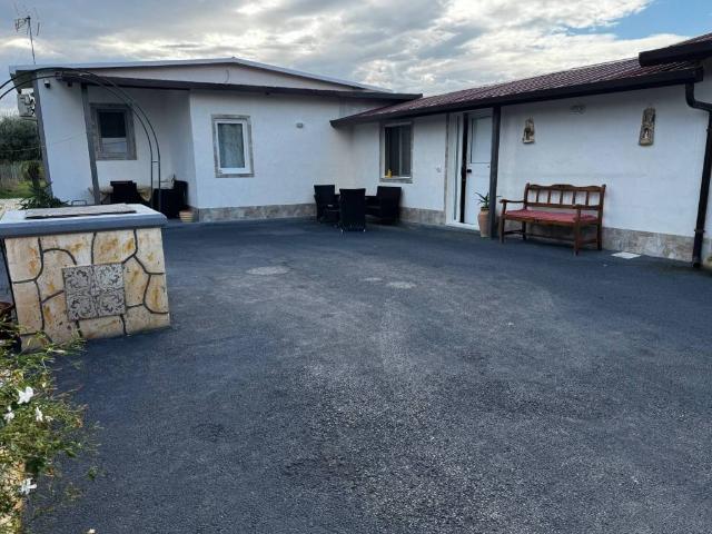 Villa Indipendente in vendita a Santuzzo, Floridia