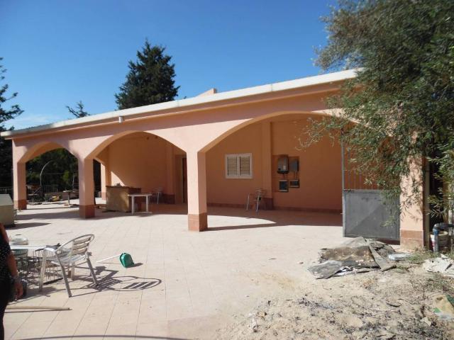 Villa Indipendente in vendita a Santuzzo, Floridia