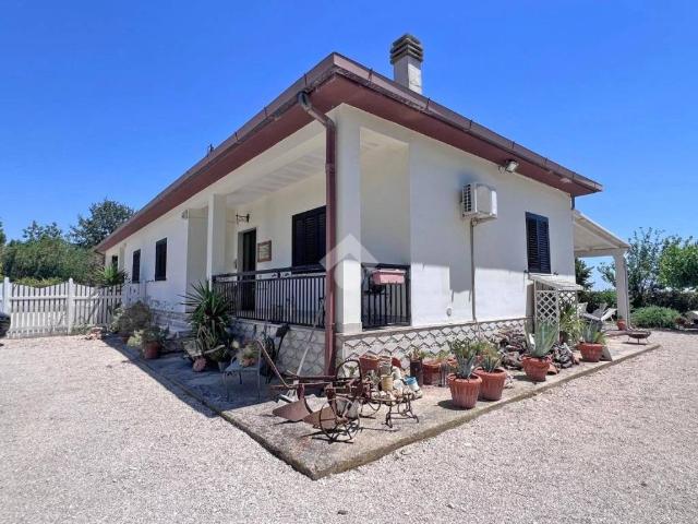 Villa Indipendente in vendita a Borgo Tavernola, Puglia