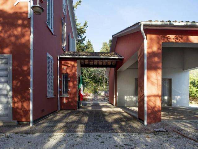 Villa Indipendente in vendita a Foligno, Umbria