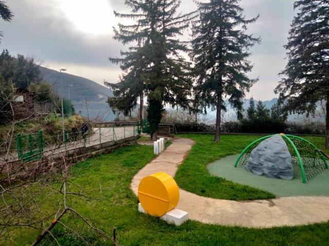Villa Indipendente in vendita a Foligno, Umbria