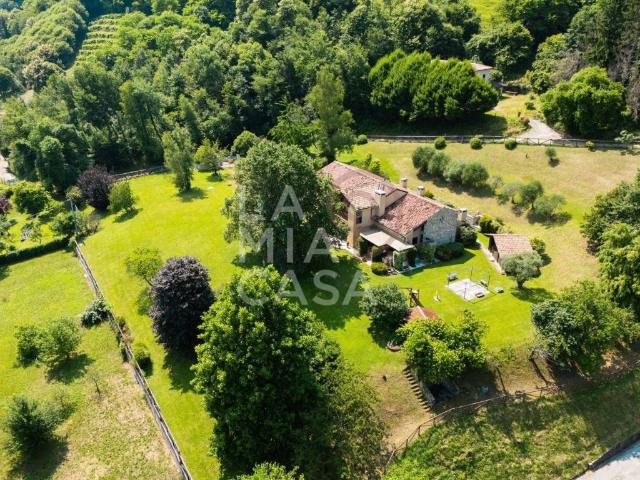 Villa Indipendente in vendita a Follina, Veneto