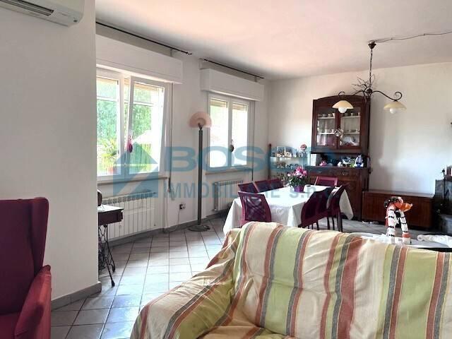 Villa Indipendente in vendita a Follo, Liguria