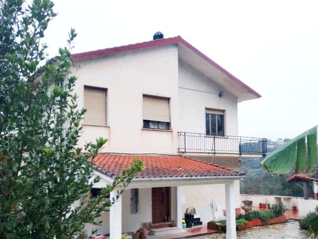 Villa Indipendente in vendita a Follo Alto, Follo
