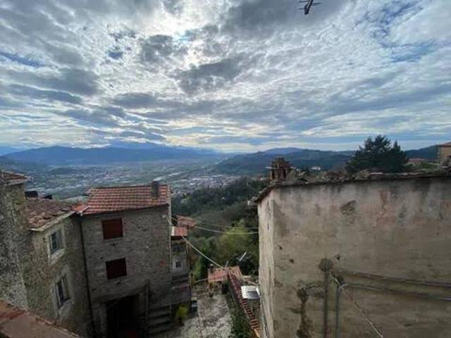 Villa Indipendente in vendita a Follo Alto, Follo