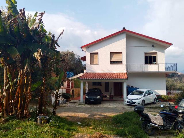 Villa Indipendente in vendita a Bastremoli, Follo