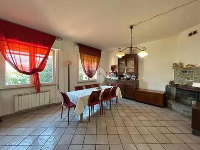 Villa Indipendente in vendita a Follo, Liguria
