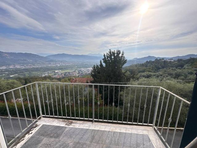 Villa Indipendente in vendita a Piano di Follo, Follo