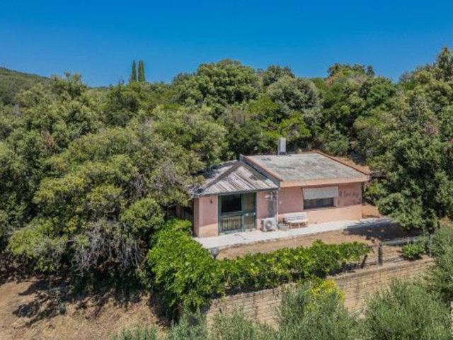 Villa Indipendente in vendita a Località Casa Valli, Follonica