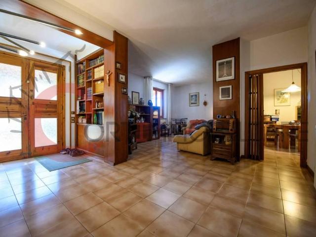 Villa Indipendente in vendita a Follonica, Toscana