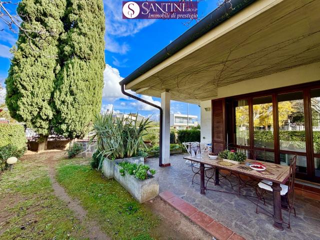 Villa Indipendente in vendita a Follonica, Toscana