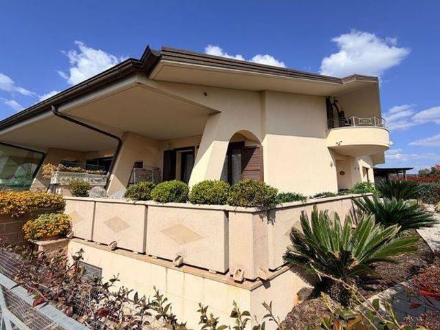 Villa Indipendente in vendita a Follonica, Toscana