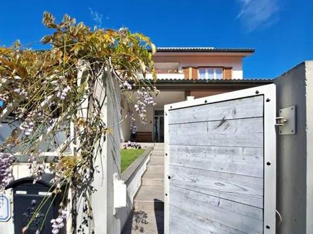 Villa Indipendente in vendita a Follonica, Toscana