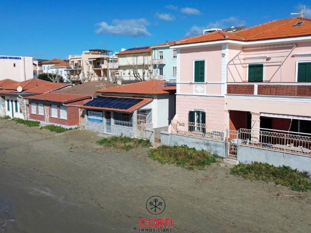 Villa Indipendente in vendita a Follonica, Toscana