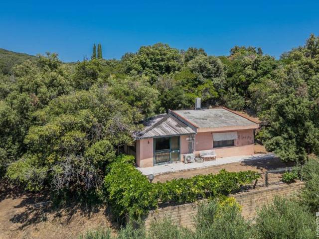 Villa Indipendente in vendita a Località Casa Valli, Follonica