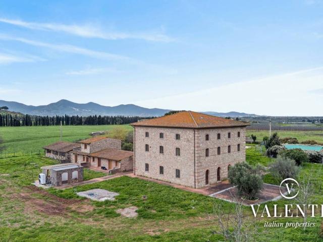 Villa Indipendente in vendita a Follonica, Toscana
