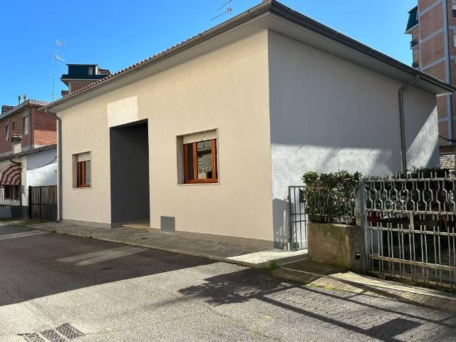 Villa Indipendente in vendita a Follonica, Toscana