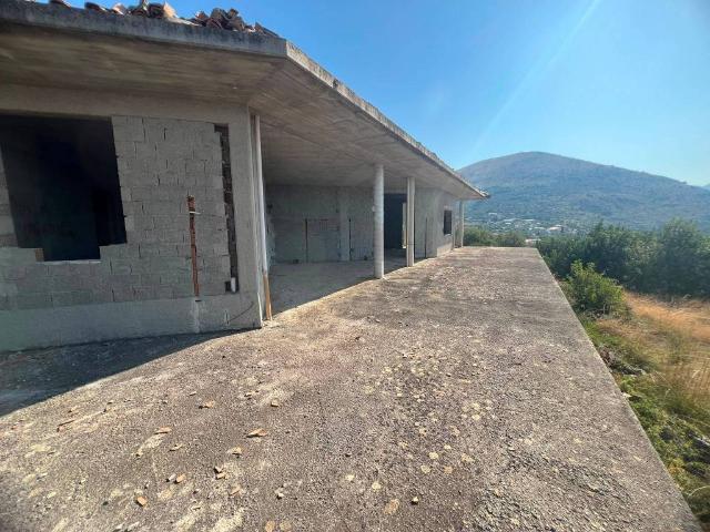 Villa Indipendente in vendita a Cucuruzzo, Salto Di Fondi