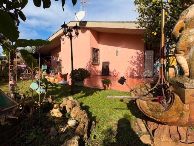 Villa Indipendente in vendita a Salto Di Fondi, Lazio
