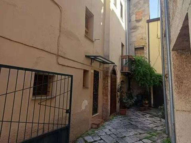 Villa Indipendente in vendita a Porta Roma, Salto Di Fondi