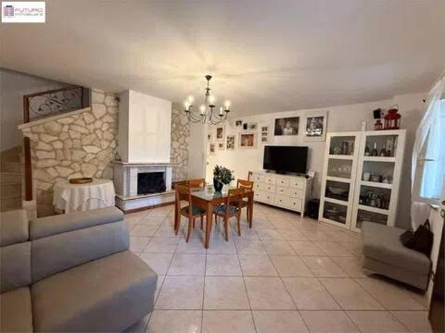 Villa Indipendente in vendita a Spinete, Salto Di Fondi