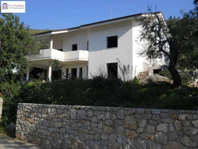 Villa Indipendente in vendita a Salto Di Fondi, Lazio