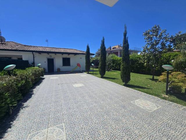 Villa Indipendente in vendita a Selvavetere, Salto Di Fondi