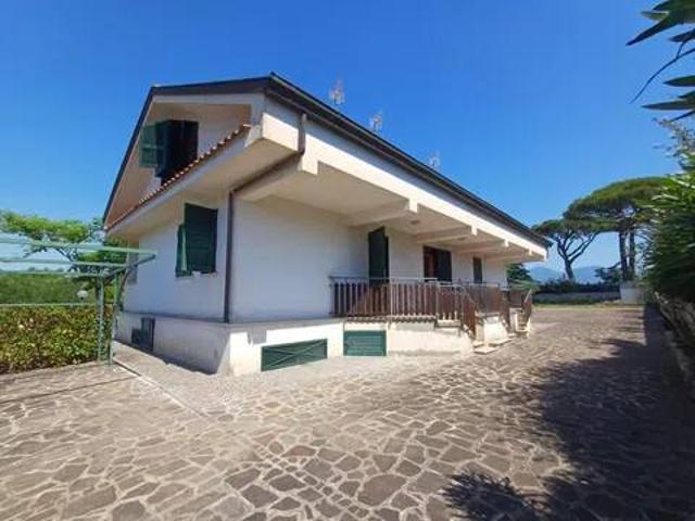 Villa Indipendente in vendita a Salto di Fondi, Salto Di Fondi