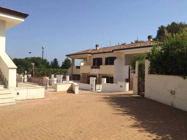 Villa Indipendente in vendita a Borgo Sant'Antonio, Salto Di Fondi