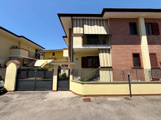 Villa Indipendente in vendita a Porta Roma, Salto Di Fondi
