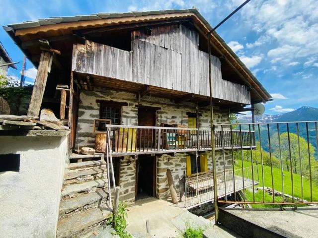 Villa Indipendente in vendita a Fontainemore, Aosta