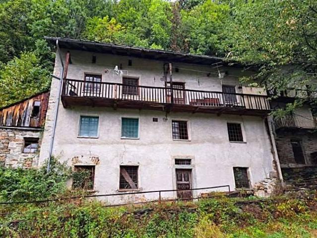 Villa Indipendente in vendita a Fontainemore, Aosta
