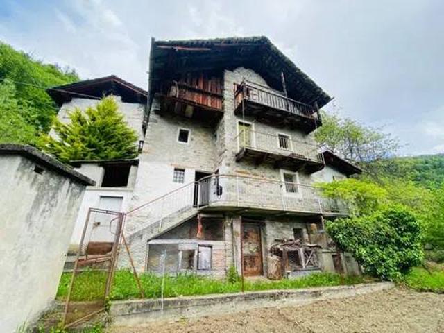 Villa Indipendente in vendita a Fontainemore, Aosta